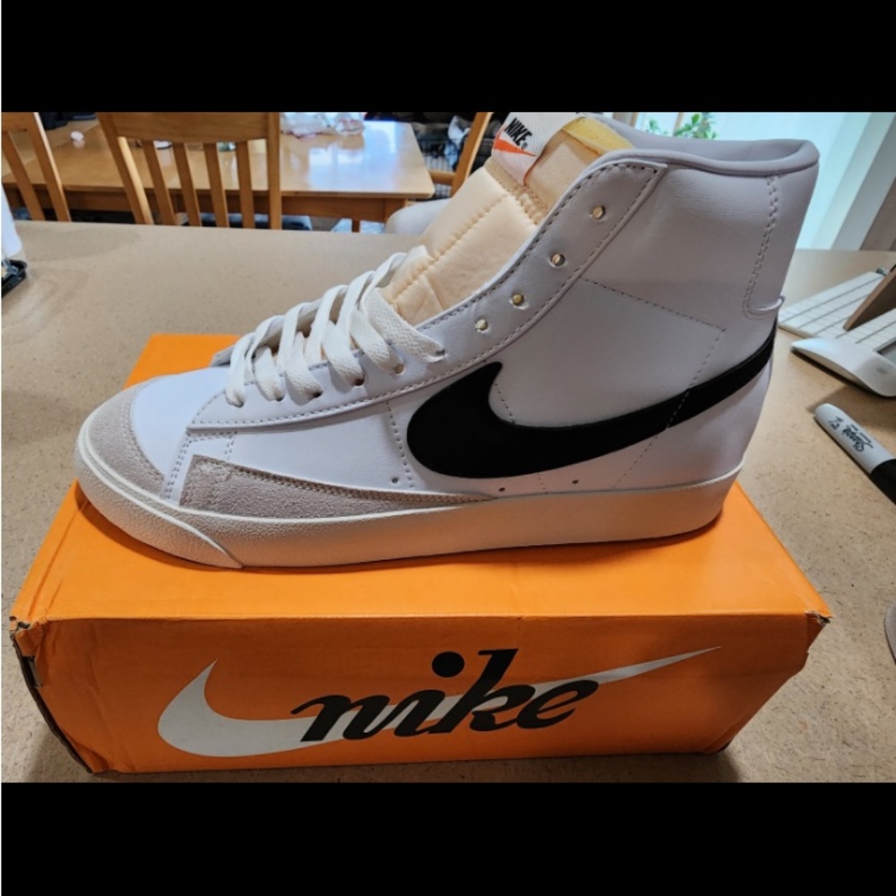 Nike Blazers New Size 9